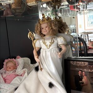 Antique Collectible Shirley Temple "Little Princess" Porcelain Doll by Danbury M